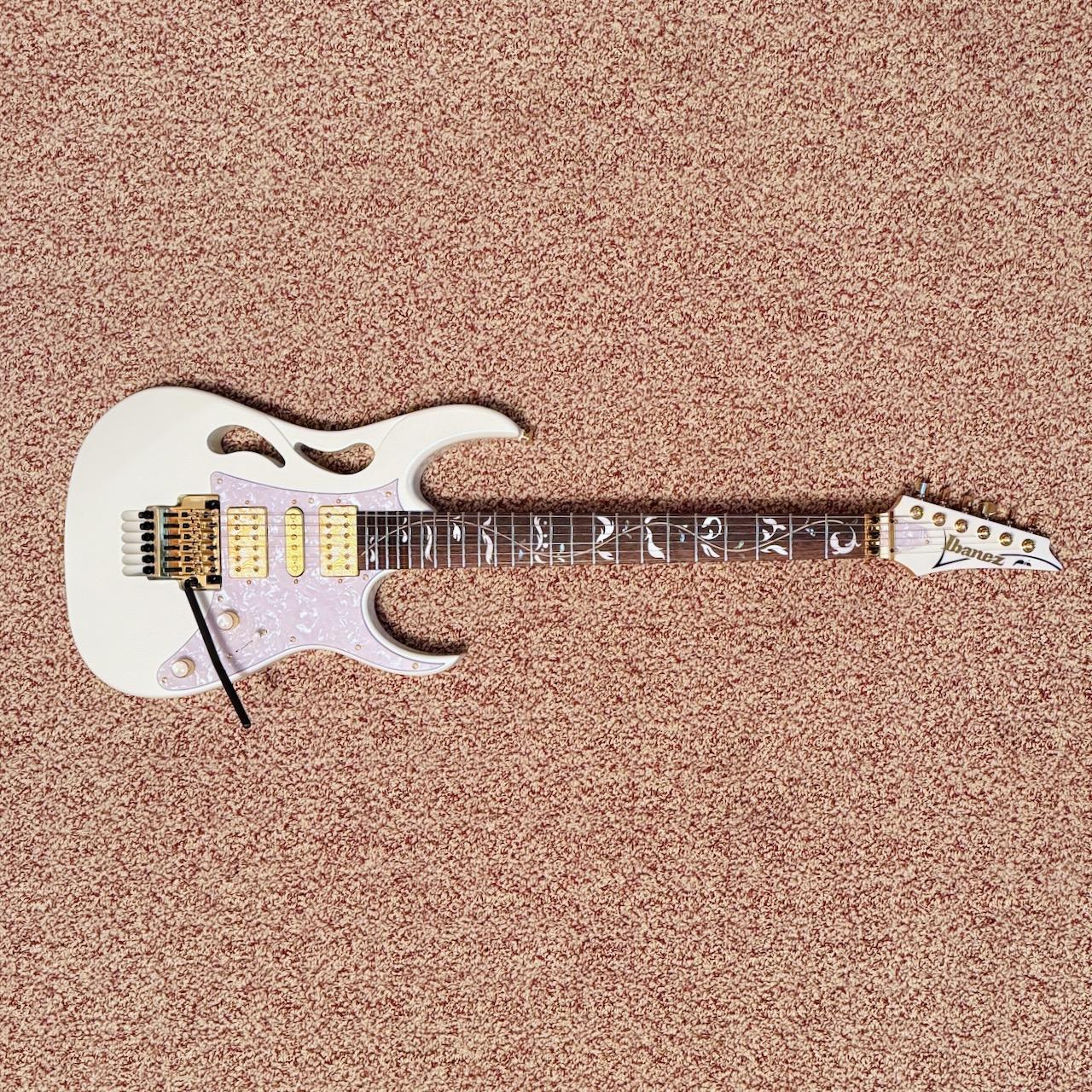 Ibanez PIA3761 Steve Vai Signature